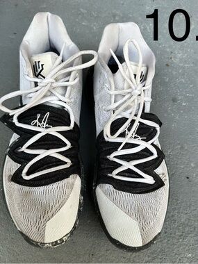 Nike Kyrie 5 Oreo Basketball Sneakers Mens 10.5 Black White AO2918-100